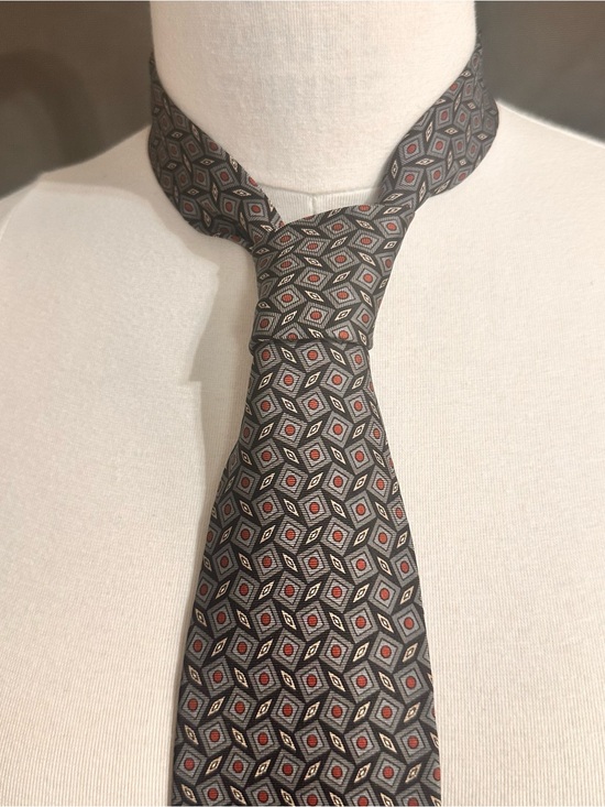 Halston Heritage Other - Classic Geometric Grey Men's Tie with Red Accents